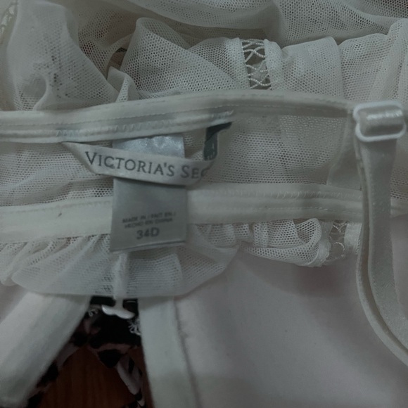 Leopard and white Victoria secret lingerie/bra - Picture 4 of 4